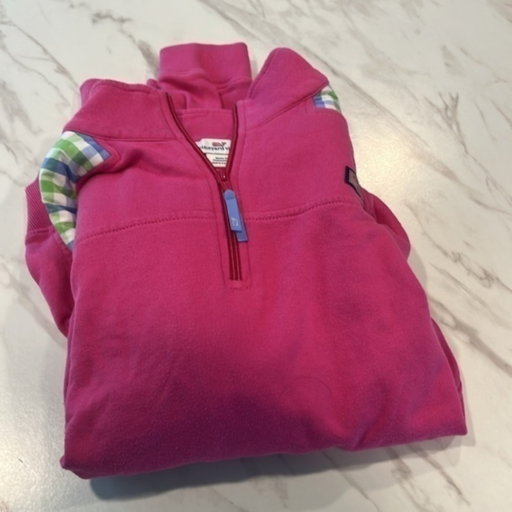 Vineyard vine half zip long sleeve pull over has plaid around collar size large